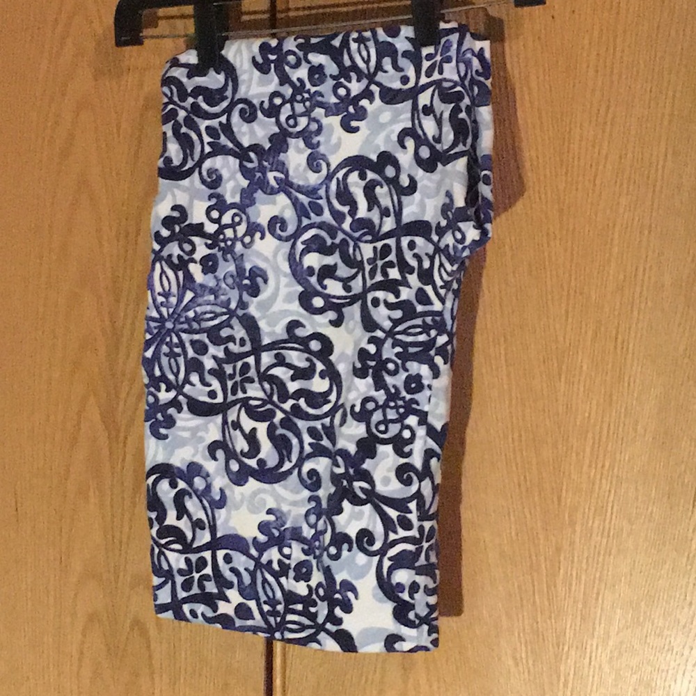 Chico’s patterned ankle pant